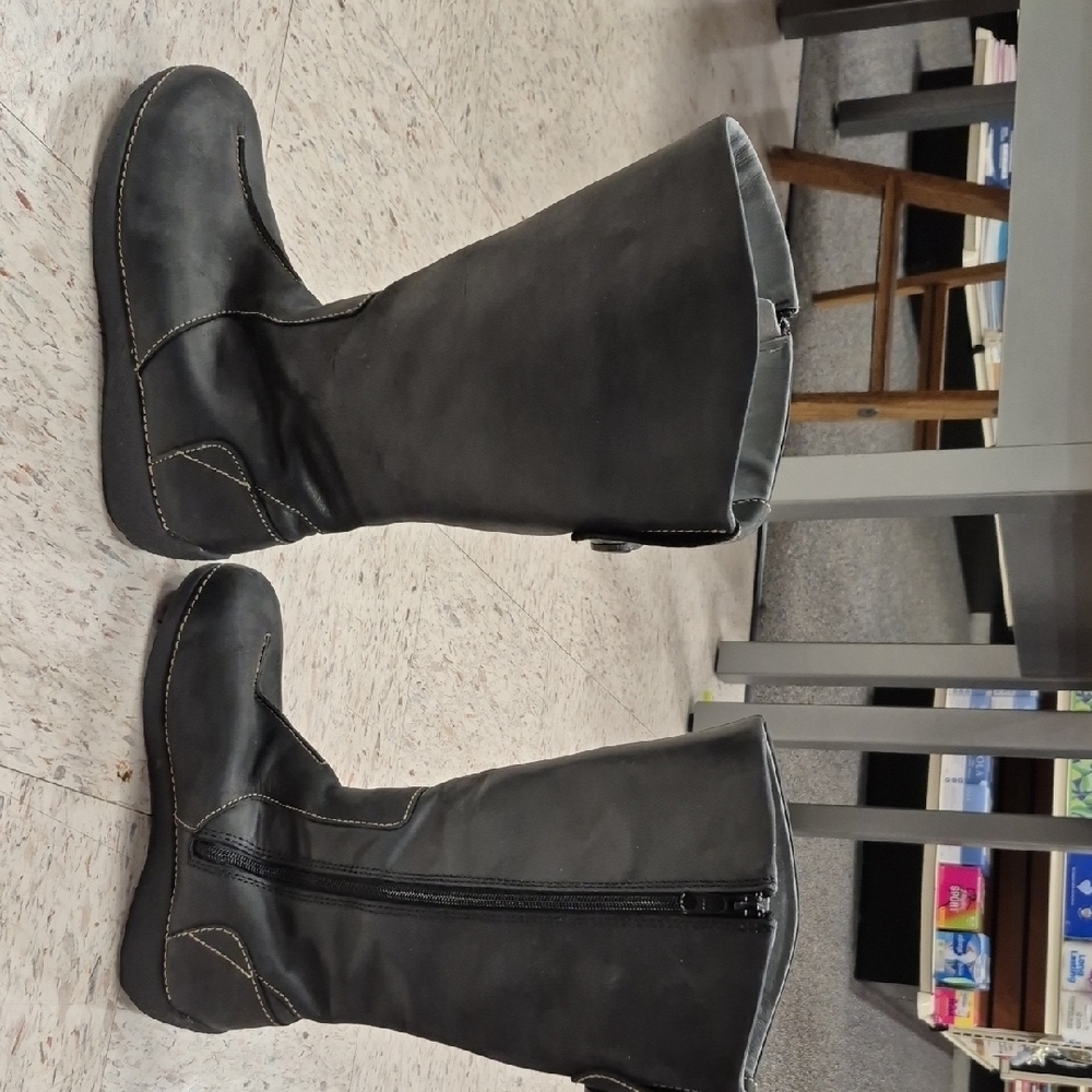 Duluth Trading Co Black Leather Boots - Picture 3 of 4